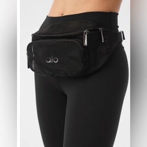 ALO Yoga Black Fanny pack  sheer mesh  - One Size